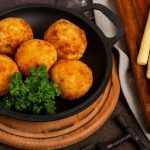 5 Kreasi Perkedel Kentang yang Patut Dicicipi