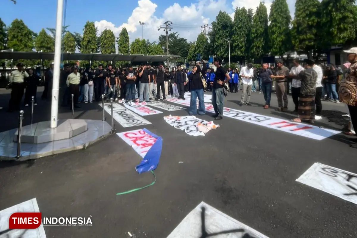Aksi Mahasiswa UNMA Majalengka Tolak Statuta 2026, Kritisi Demokrasi Kampus