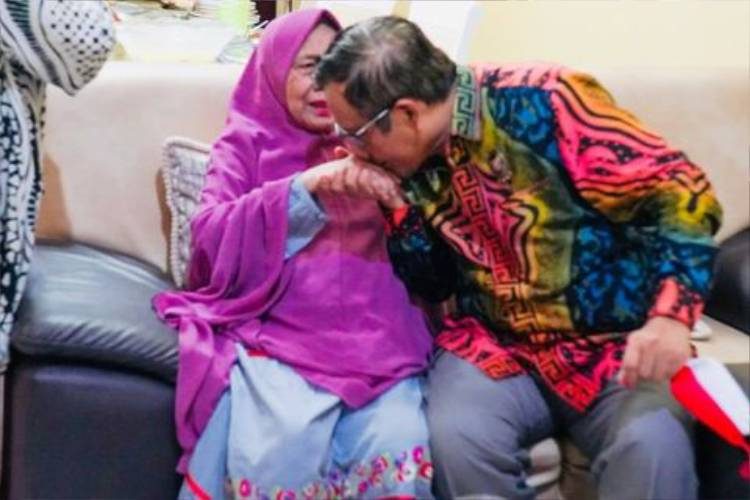 Ibu Mahfud MD Wafat di Usia 94 Tahun