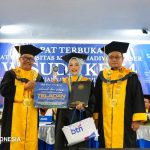 Kisah Inspiratif Wisudawati Teladan Anak Sopir di Unmuh Jember