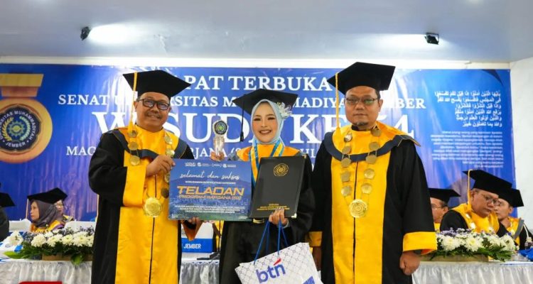 Kisah Inspiratif Wisudawati Teladan Anak Sopir di Unmuh Jember