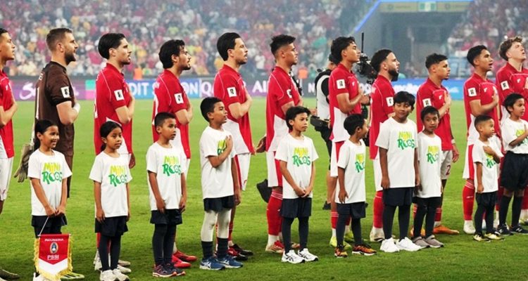 Sepak Bola Indonesia: Kembangkan Pemain Muda & Liga Profesional