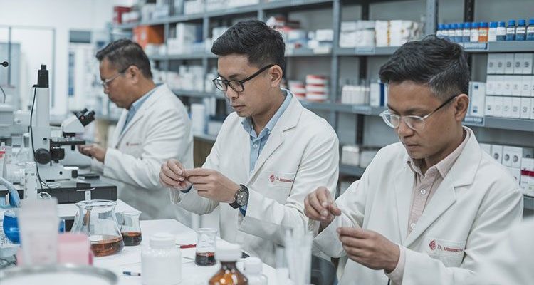 Tantangan dan Solusi Pelayanan Farmasi PAFI Pulang Pisau di Era Digital