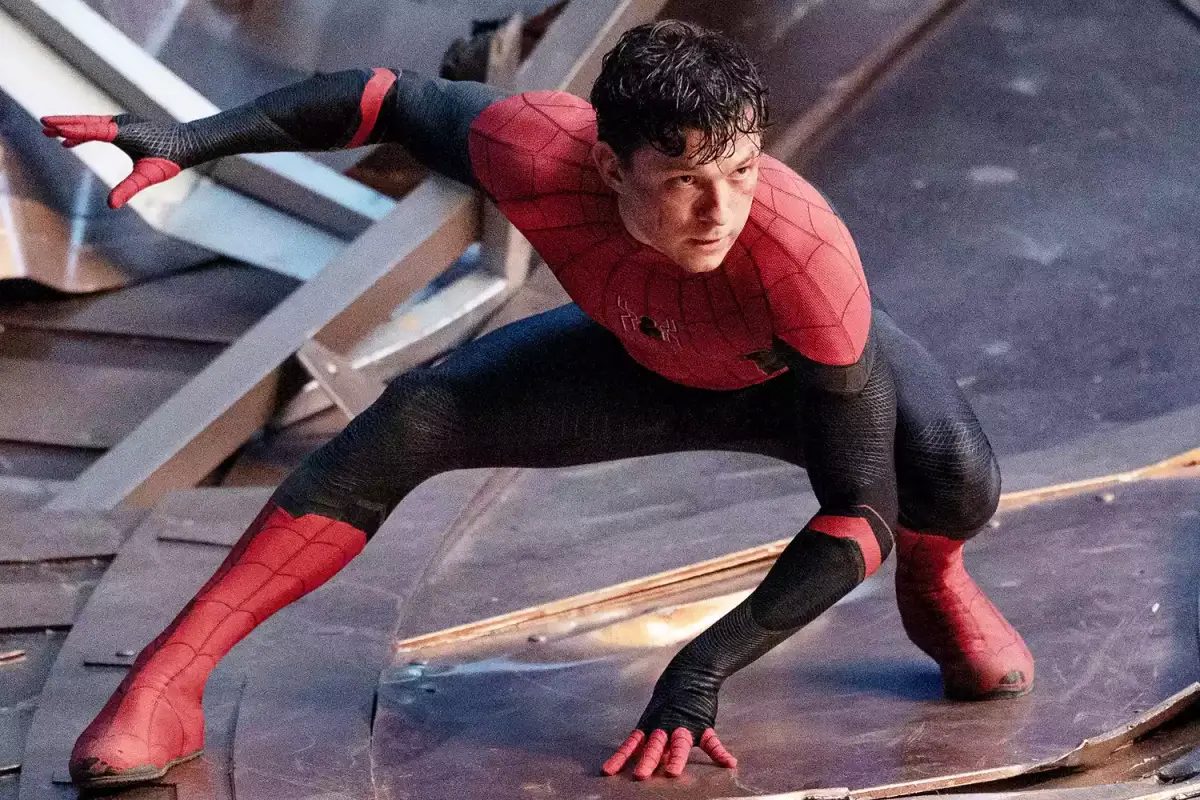Tom Holland Masih Syuting Adegan Tambahan Spider-Man di Bulan Juli