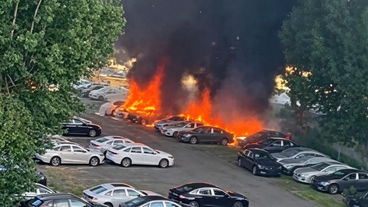 20 Mobil Listrik Terbakar Hebat, Penyebabnya Mengejutkan