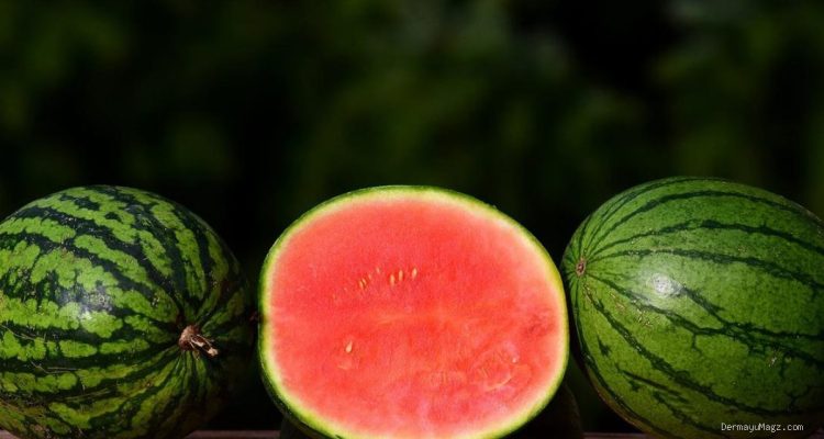 9 Tips Memilih Semangka Manis dan Berair, Wajib Cek Sebelum Beli