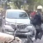 Mobil Ugal-ugalan Terjang Trotoar, Dua Pemotor Jadi Korban