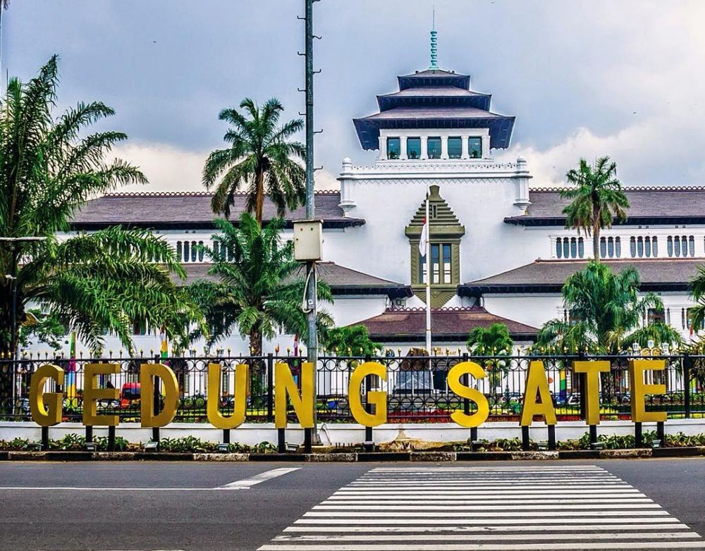 Bangunan Tua Di Bandung
