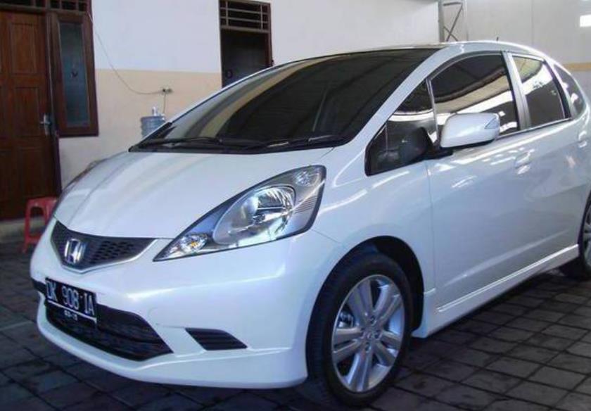 Honda Jazz 2010 Bekas
