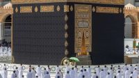 Momen Mahfud Umrah di Masa Tenang Kampanye Pemilu 2024