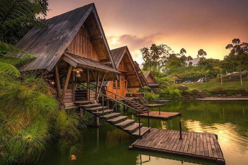 Restoran Purbasari Dusun Bambu
