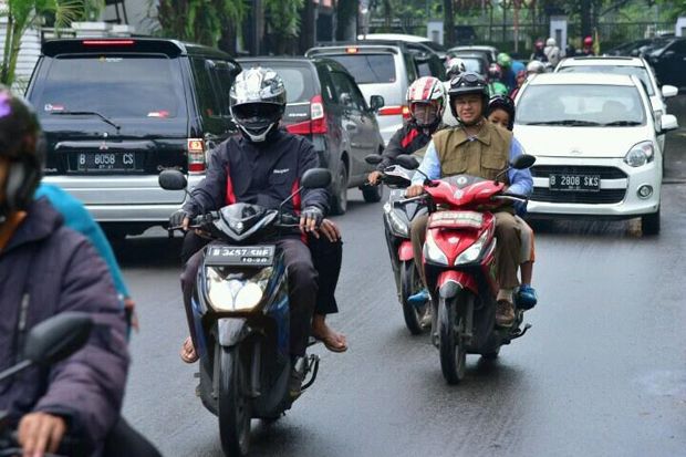 Masa Tenang, Anies Silaturahmi ke Masjid Aa Gym di Jaksel
