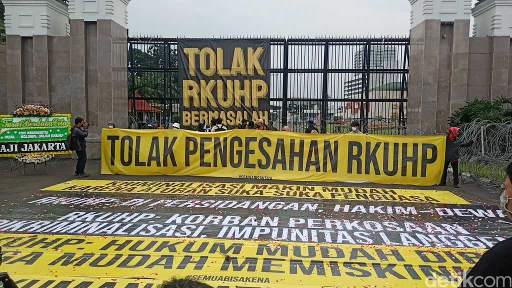 RKUHP Ancam Bui 'Demo Tanpa Pemberitahuan', Setuju atau Tolak?
