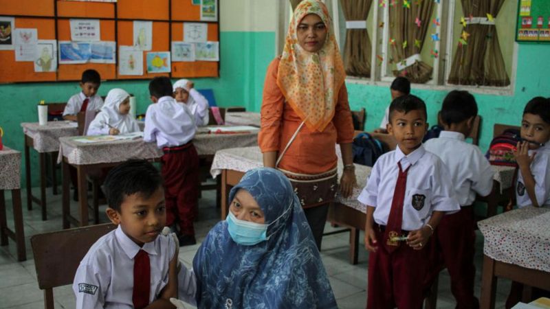 Debat di Masa KLB Polio
