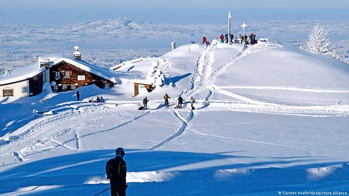 Daerah Wisata Ski Eropa Berjuang Hadapi Dampak Perubahan Iklim
