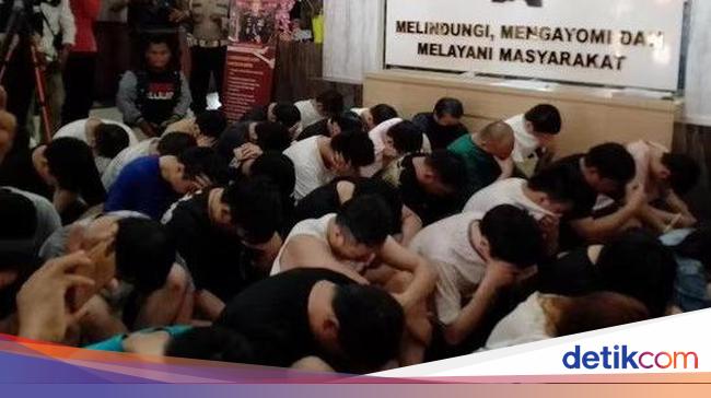 Dunia Hari Ini: Indonesia Deportasi Ratusan Warga China Pelaku 'Love Scam'
