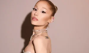 Ariana Grande Kembali ke Musik dengan Album Baru "Petal