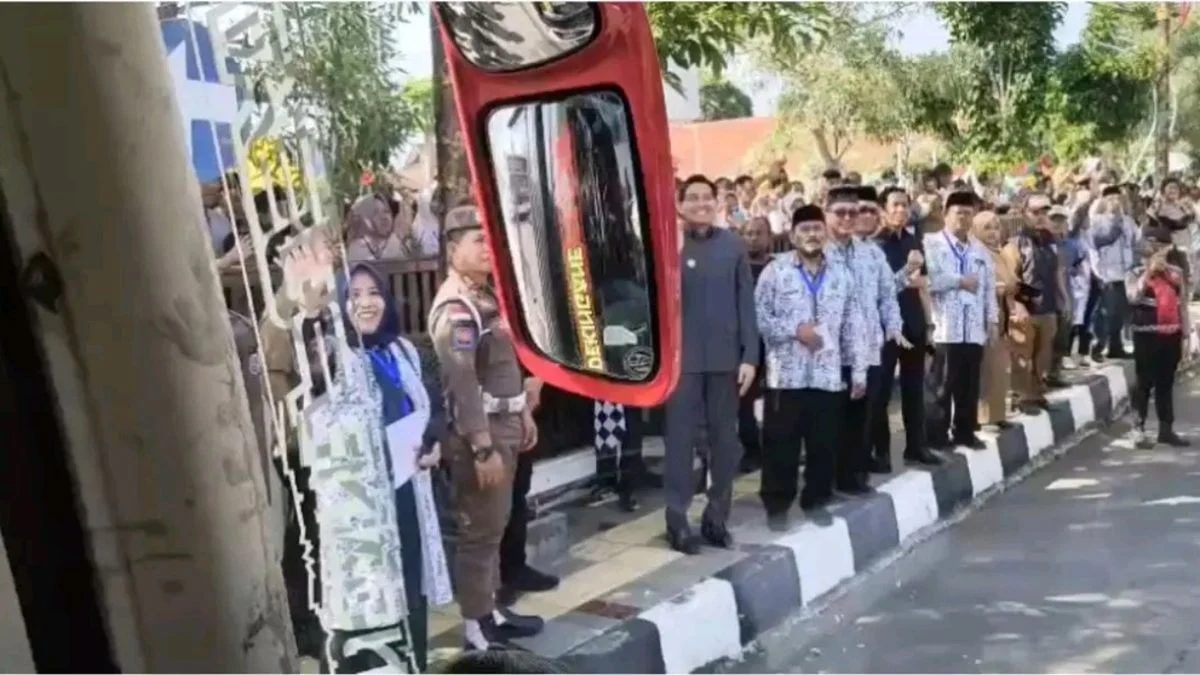 Bupati Lepas 445 Jamaah Haji Indramayu, Kloter 10 Berangkat ke Tanah Suci