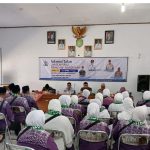 Camat Rory Firmansyah Lepas Jamaah Haji Haurgeulis ke Tanah Suci dengan Haru