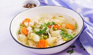 Cara Membuat Sop Ayam Bening Gurih Khas Restoran