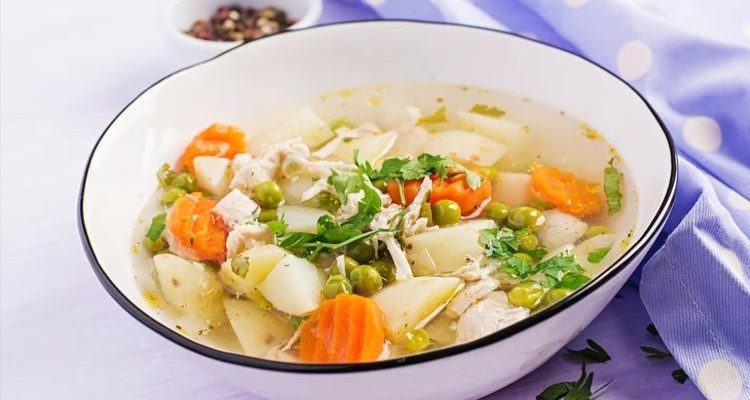 Cara Membuat Sop Ayam Bening Gurih Khas Restoran