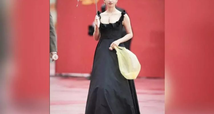 Fakta di Balik Heboh Tas Kuning Zhang Jingyi Bernilai Jutaan