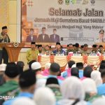 Gubernur Lepas 384 Jemaah Haji Kloter 1 Embarkasi Padang