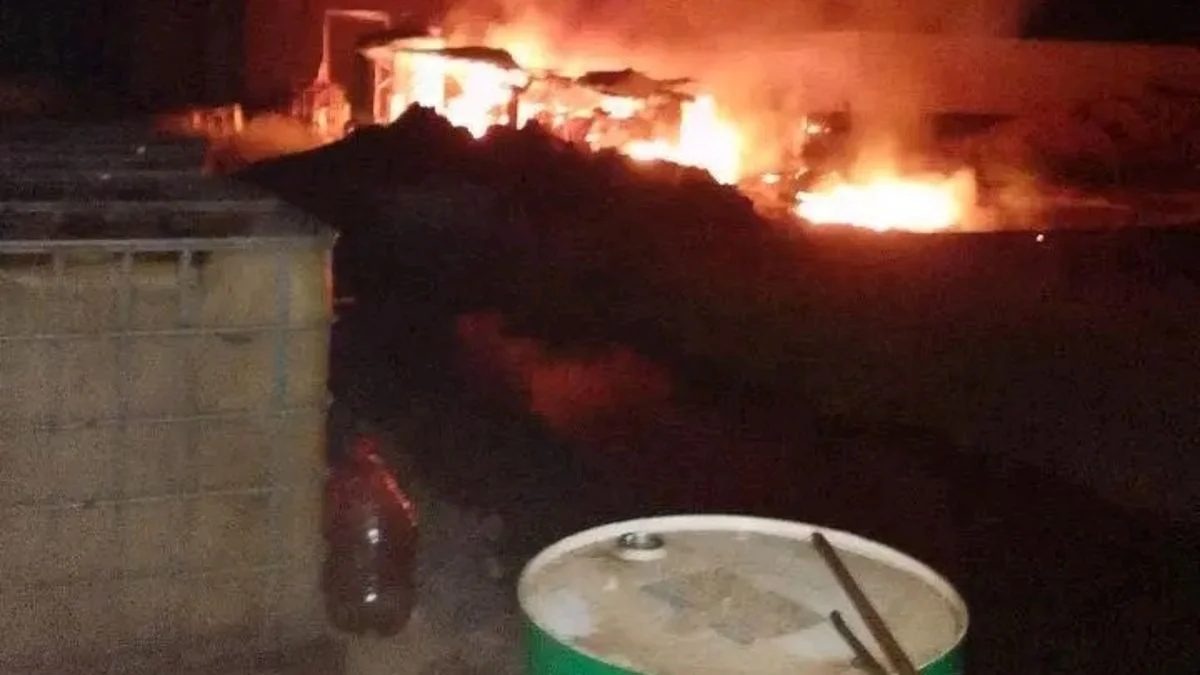 Kebakaran Hebat Melanda Diduga Kawasan Industri Losarang, Genset Terbakar