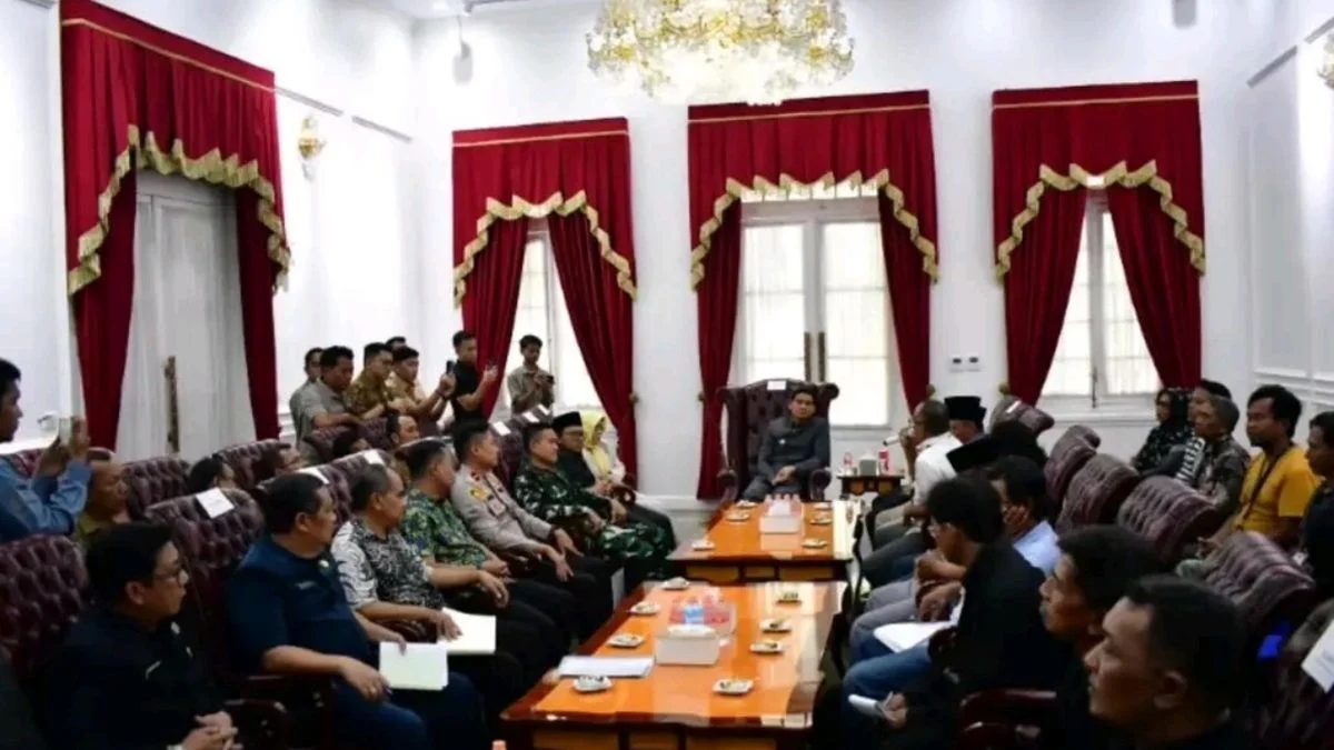 Lucky Hakim Jajaki Dialog soal PSN Tambak, Warga Pesisir Ungkap Kekhawatiran