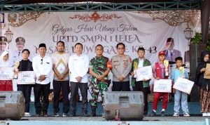 Parade Bakat Siswa Meriahkan HUT ke-43 SMPN 1 Lelea