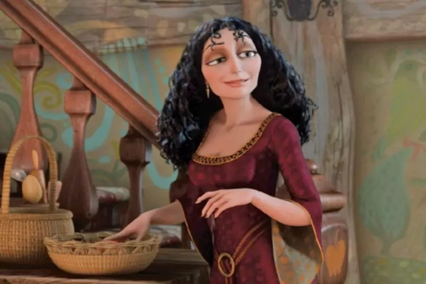 Pemeran Ibu Gothel di Film Tangled Bukan Scarlett Johansson