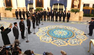 Prabowo melakukan perombakan kabinet, enam menteri baru dilantik