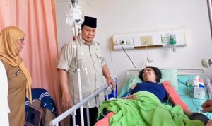 Prabowo Sambangi Korban Kecelakaan Kereta, Beri Dukungan dan Janji Perbaikan