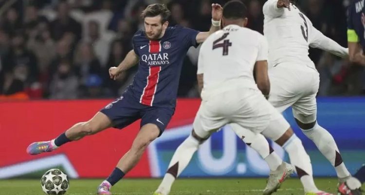 PSG Kalahkan Aston Villa 3-1 di Kandang