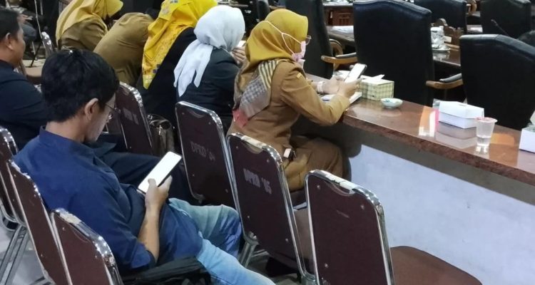 Rapat Paripurna DPRD Indramayu Bahas LKPJ Bupati