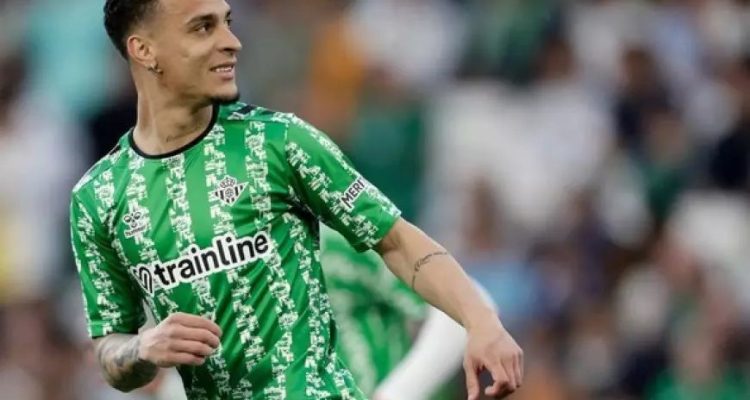 Real Betis Kalahkan Real Madrid 2-1 Berkat Penalti Isco