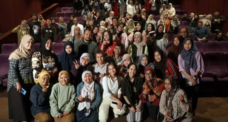 Roadshow Film ‘Titip Bunda di Surga&Mu’ Ditutup dengan Penuh Haru di Malang