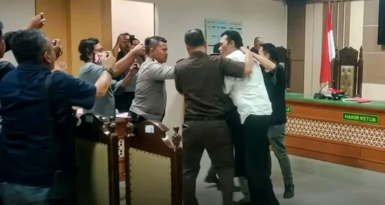 Terungkapnya Tragedi Pembunuhan Sadis Satu Keluarga di Indramayu, Polisi Bantah Alibi Terdakwa