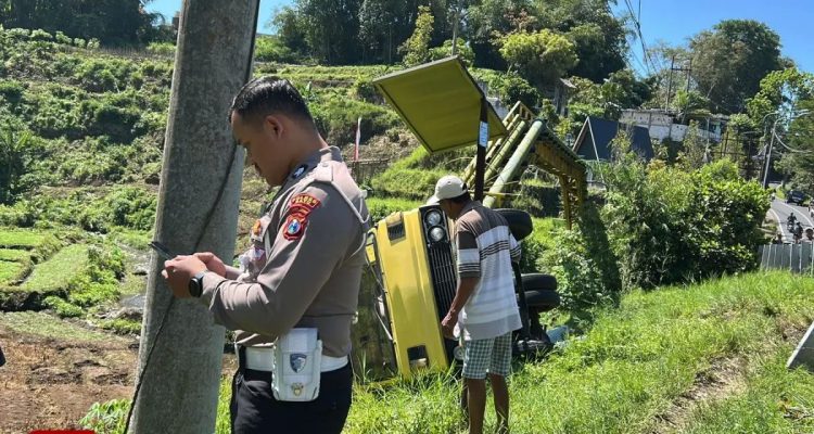 Truk Masuk Jurang di Batu: Kronologi & Penyebab