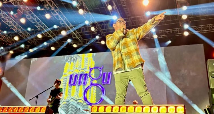 Ungu dan Nassar Hibur 12 Ribu Penonton, Surabaya Larut dalam Nostalgia