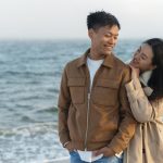 10 Sinyal Anda Terlalu Bergantung pada Orang Lain untuk Bahagia