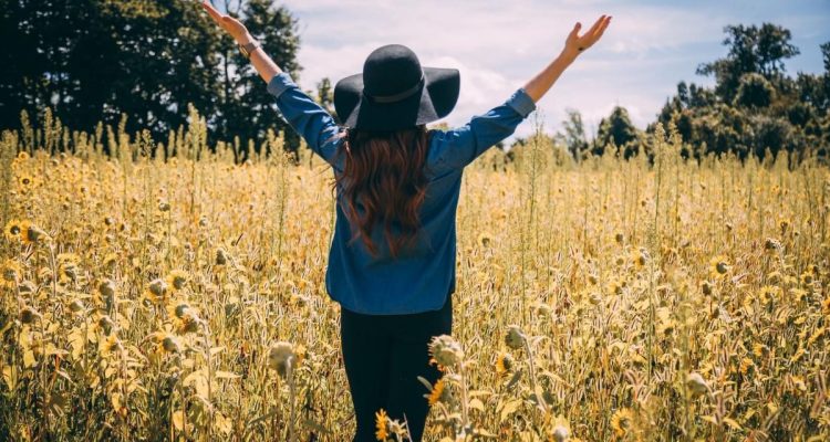 8 Kebiasaan untuk Hidup Bahagia Setiap Hari