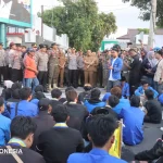 Aksi PMII dan BEM Probolinggo: Soroti Isu Andri Yunus dan Kesejahteraan Guru