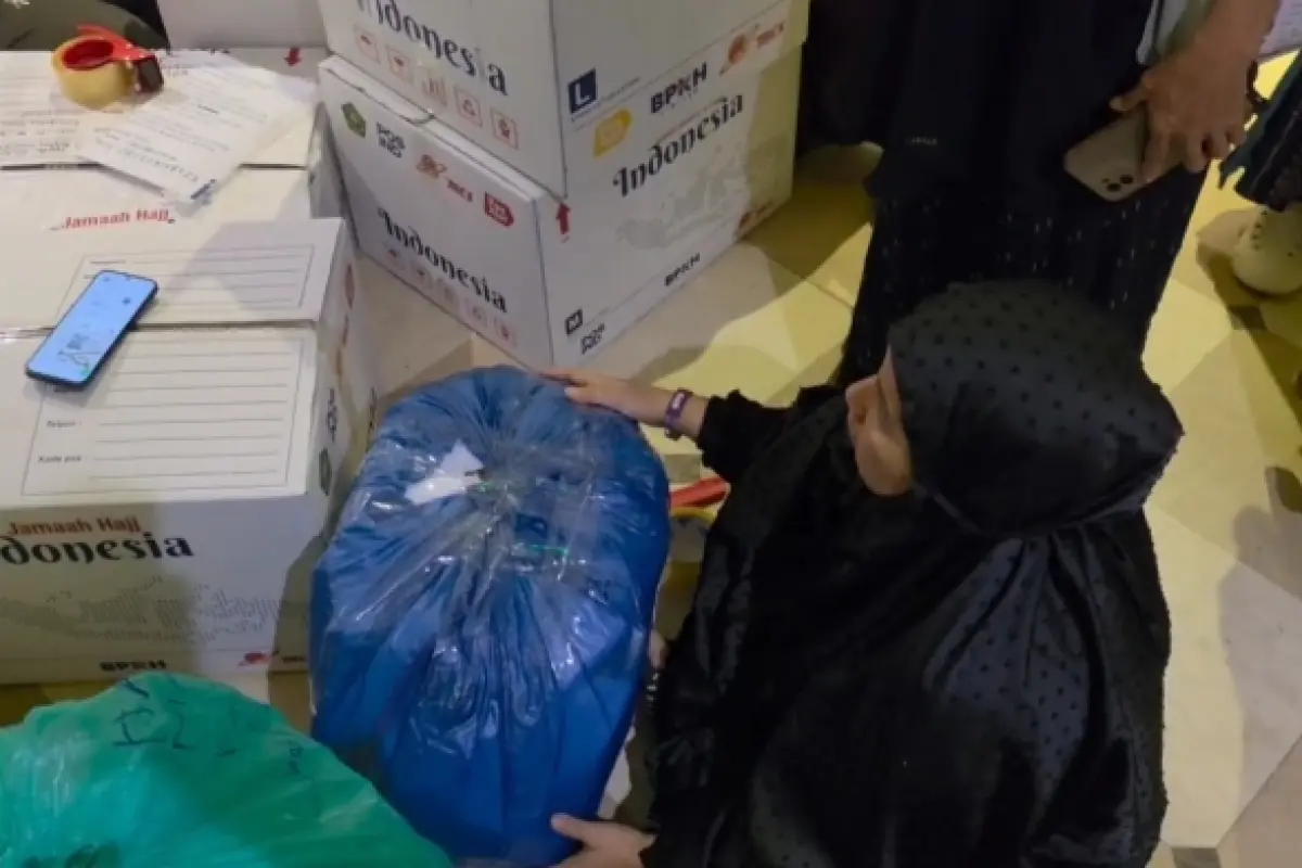 Alasan Jemaah Haji Memilih Pos Indonesia untuk Kirim Oleh-oleh