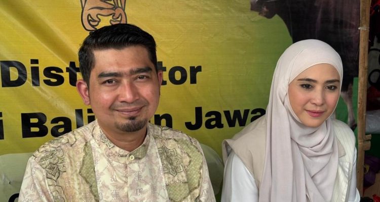 April Jasmine Bela Ustaz Solmed dari Isu dan Fitnah
