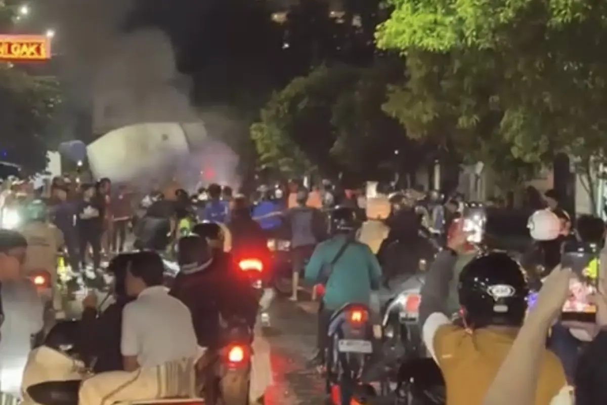 Aremania Lakukan Aksi di Kantor Arema FC, Jalanan Macet Pasca Kekalahan dari Persik