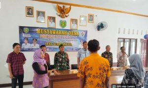 Babinsa Koptu Apih Kawal RPJM Desa Sumbermulya, Cegah Anggaran Bocor
