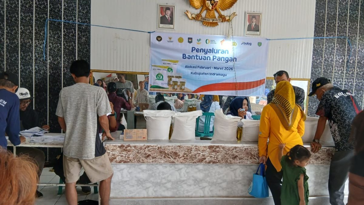 Bantuan Beras & Minyak Goreng: 1.557 KPM Sukajati Sumringah