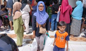 bantuan-beras-minyak-goreng-2109-kpm-desa-sumbermulya-disalurkan-93862 Bantuan Beras Minyak Goreng 2.109 KPM Desa Sumbermulya Disalurkan