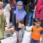 Bantuan Beras Minyak Goreng 2.109 KPM Desa Sumbermulya Disalurkan